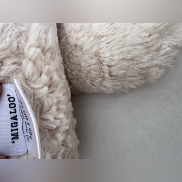 Unclebearskin Migaloo Soft Whale Plush Toy - Picture 4 of 6